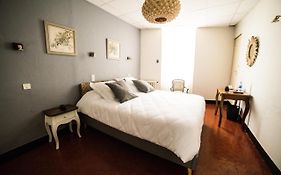Logis Hotel Restaurant De Provence